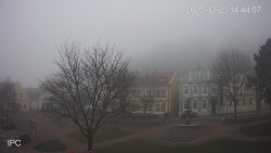 Náměstí, Hrad a Trůba