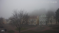 Náměstí, Hrad a Trůba