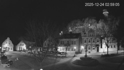 Náměstí, Hrad a Trůba