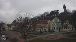 Náměstí, Hrad a Trůba