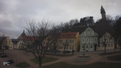 Náměstí, Hrad a Trůba