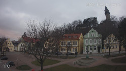 Náměstí, Hrad a Trůba