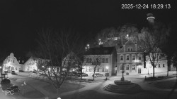 Náměstí, Hrad a Trůba