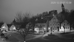 Náměstí, Hrad a Trůba