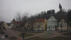 Náměstí, Hrad a Trůba