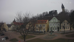 Náměstí, Hrad a Trůba