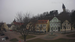 Náměstí, Hrad a Trůba