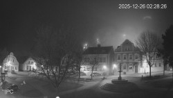 Náměstí, Hrad a Trůba