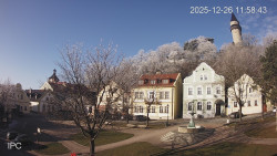 Náměstí, Hrad a Trůba