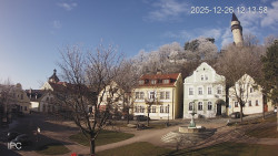 Náměstí, Hrad a Trůba