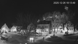 Náměstí, Hrad a Trůba