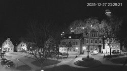 Náměstí, Hrad a Trůba