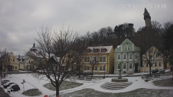 Náměstí, Hrad a Trůba