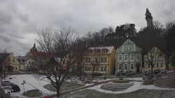 Náměstí, Hrad a Trůba