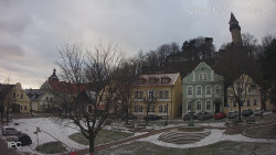 Náměstí, Hrad a Trůba