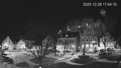 Náměstí, Hrad a Trůba