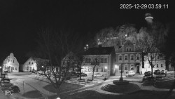 Náměstí, Hrad a Trůba