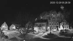 Náměstí, Hrad a Trůba