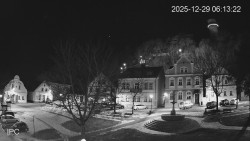 Náměstí, Hrad a Trůba