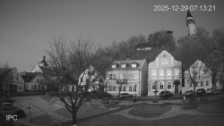 Náměstí, Hrad a Trůba