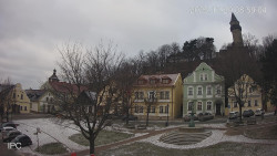 Náměstí, Hrad a Trůba