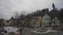 Náměstí, Hrad a Trůba