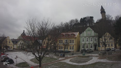 Náměstí, Hrad a Trůba