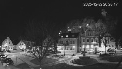 Náměstí, Hrad a Trůba