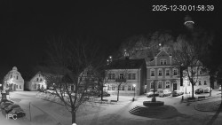 Náměstí, Hrad a Trůba