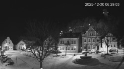 Náměstí, Hrad a Trůba