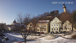 Náměstí, Hrad a Trůba