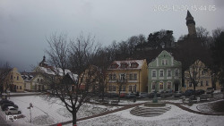 Náměstí, Hrad a Trůba