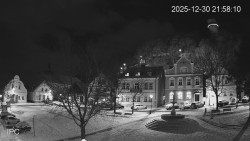 Náměstí, Hrad a Trůba