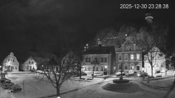 Náměstí, Hrad a Trůba