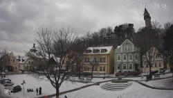 Náměstí, Hrad a Trůba