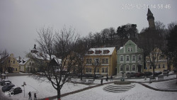 Náměstí, Hrad a Trůba