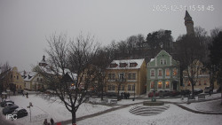 Náměstí, Hrad a Trůba