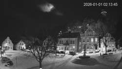 Náměstí, Hrad a Trůba