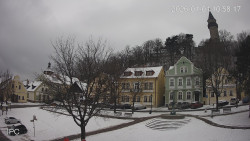 Náměstí, Hrad a Trůba