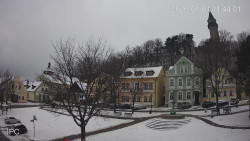 Náměstí, Hrad a Trůba