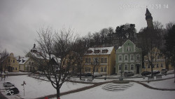 Náměstí, Hrad a Trůba