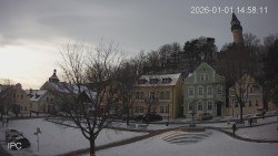 Náměstí, Hrad a Trůba