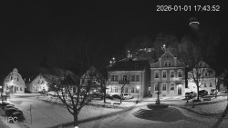 Náměstí, Hrad a Trůba