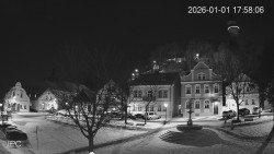 Náměstí, Hrad a Trůba