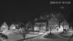 Náměstí, Hrad a Trůba