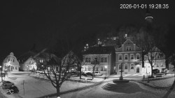 Náměstí, Hrad a Trůba