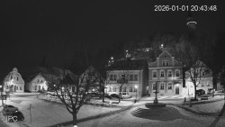 Náměstí, Hrad a Trůba