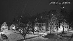 Náměstí, Hrad a Trůba