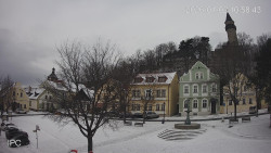 Náměstí, Hrad a Trůba