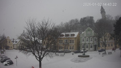 Náměstí, Hrad a Trůba